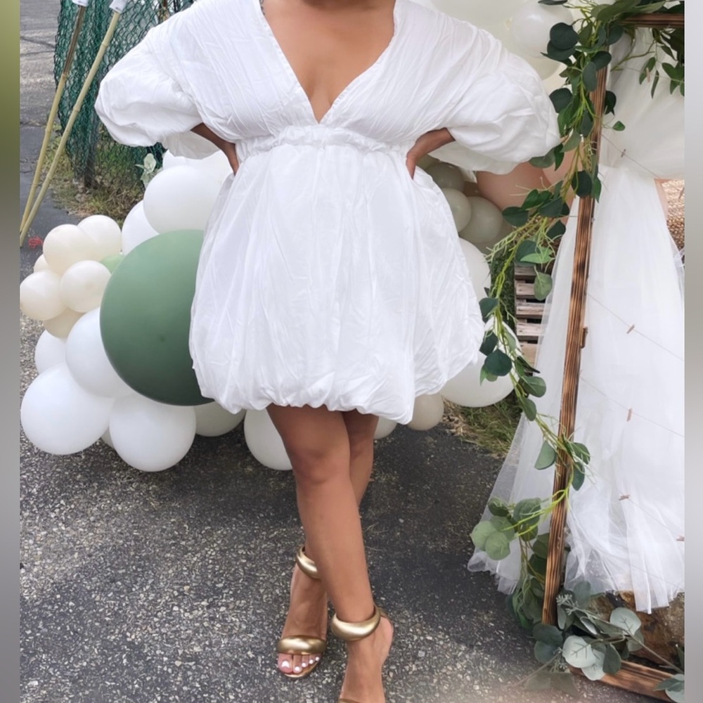 Elegant White V-Neck Dress